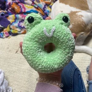 Crochet Frog Donut